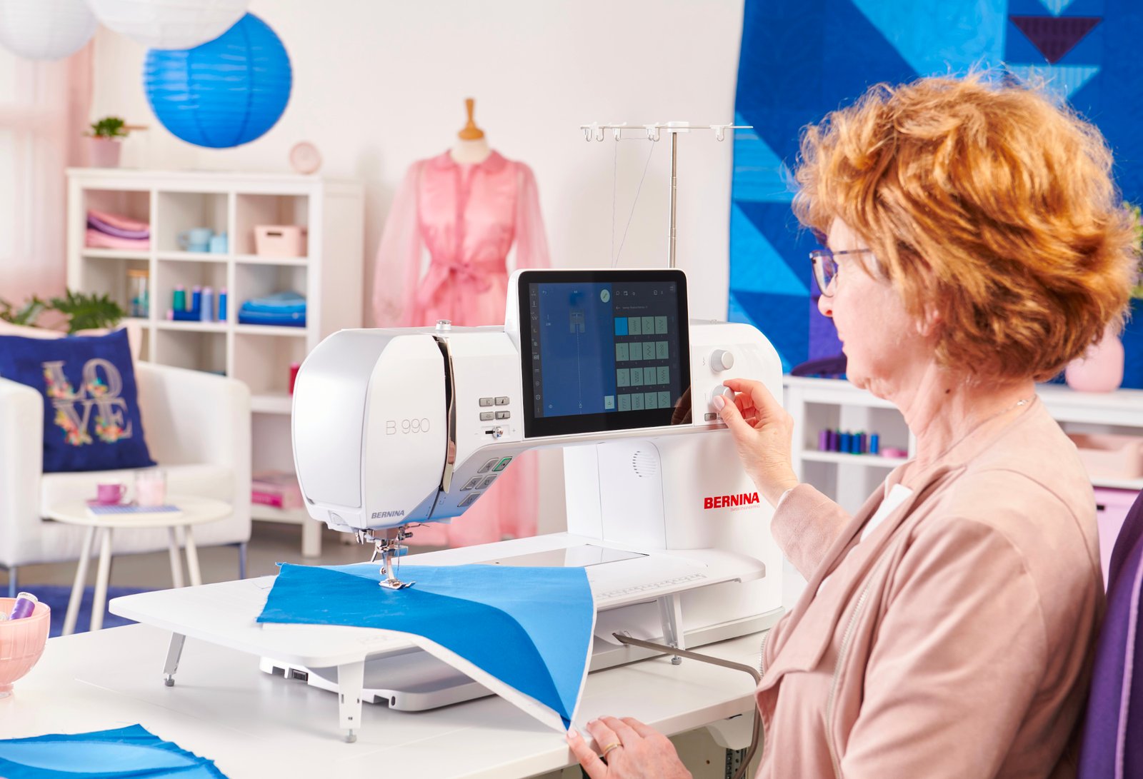 bernina 990 machine à coudre et à broder LT74