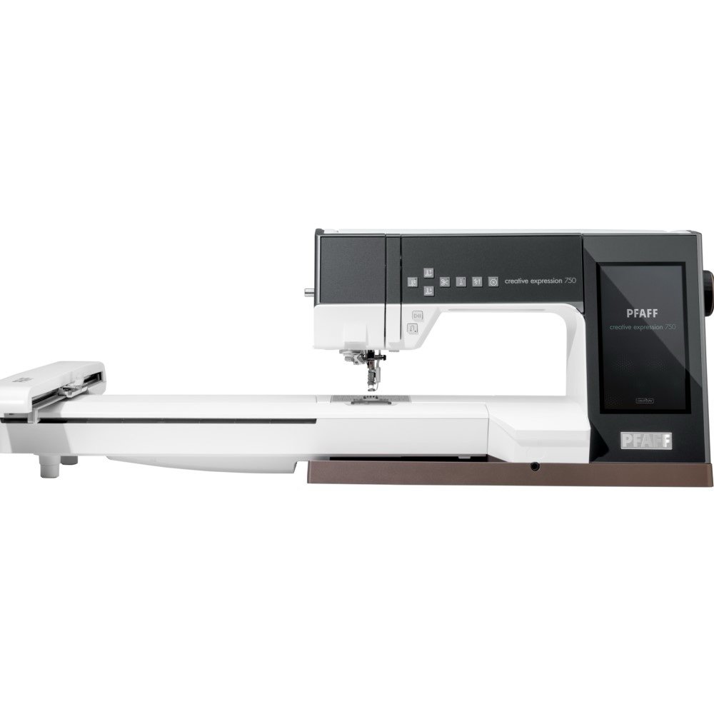 Machine à coudre et à broder PFAFF®Creative Expression 750 excellent