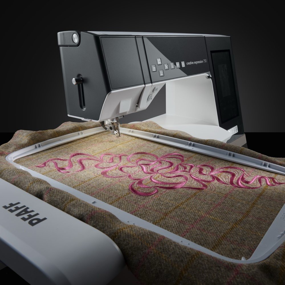 Machine à coudre et à broder PFAFF®Creative Expression 750 excellent – Image 6